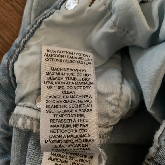 Edikted Wide-Leg Light Wash Jeans – Size XS - Picture 6 of 14